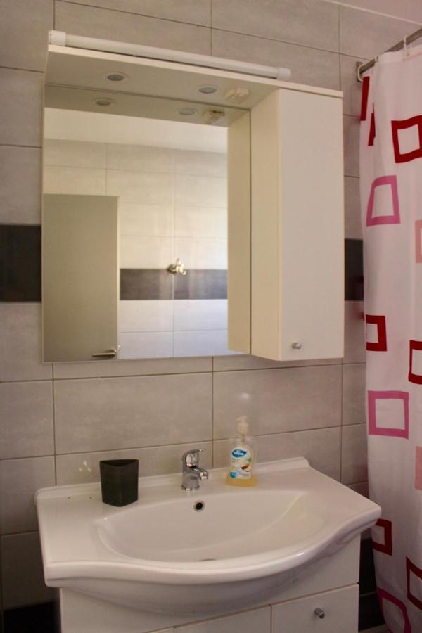 Filipovic Apartmani Медулин Екстериор снимка