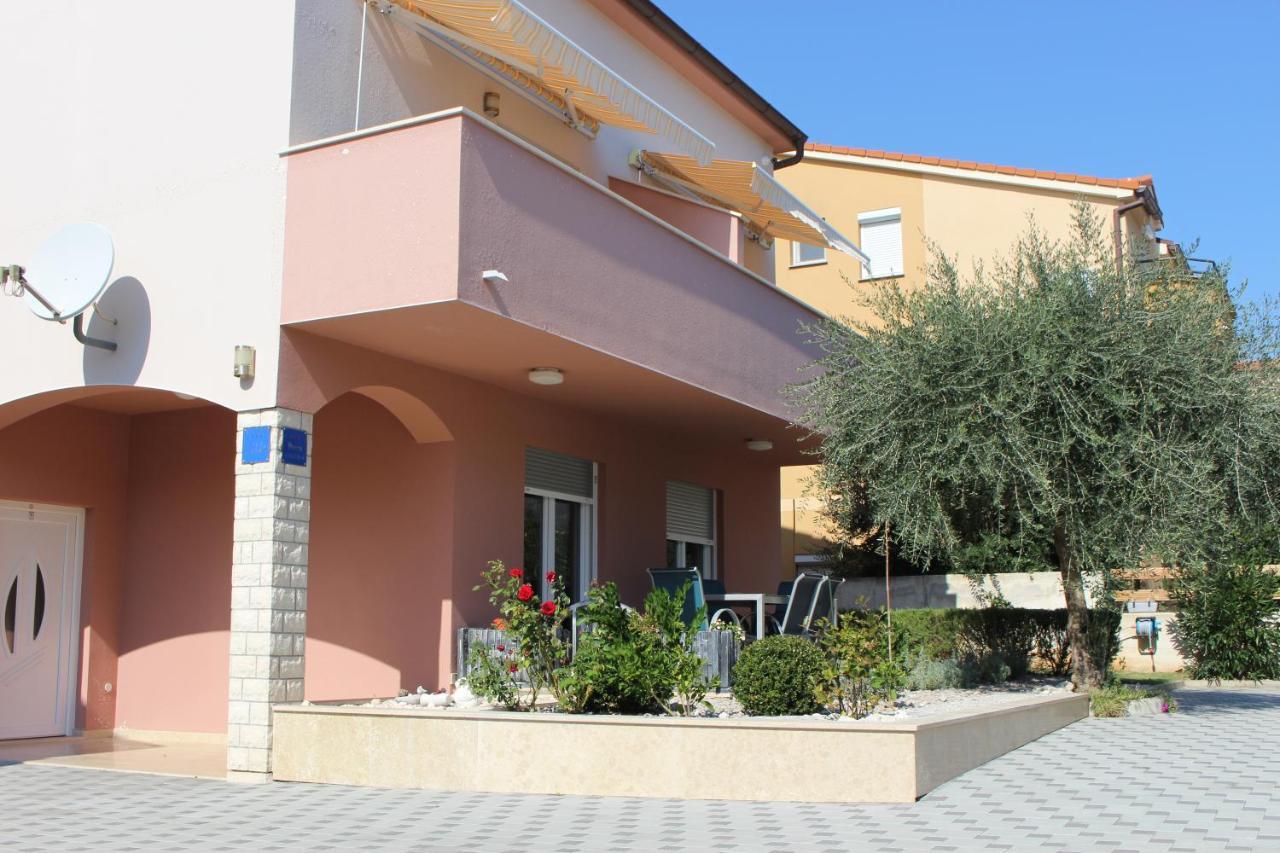 Filipovic Apartmani Медулин Екстериор снимка