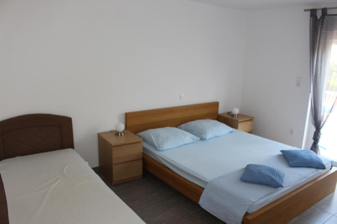 Filipovic Apartmani Медулин Екстериор снимка